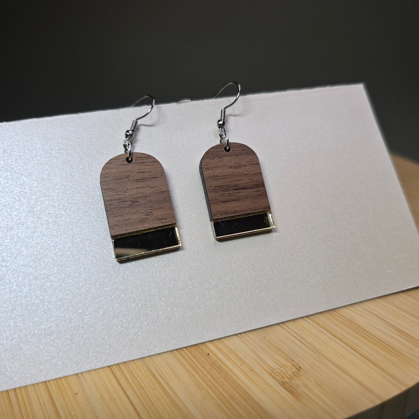 Half Wood Arch Short [Gold Mirror Acrylic Inlay] Earrings