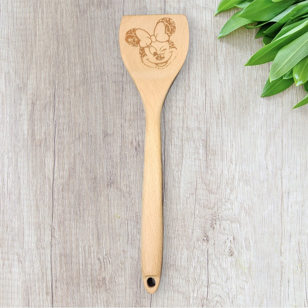 Cucharas de Cocina de Madera Grabadas - Personaje - Minnie Winking