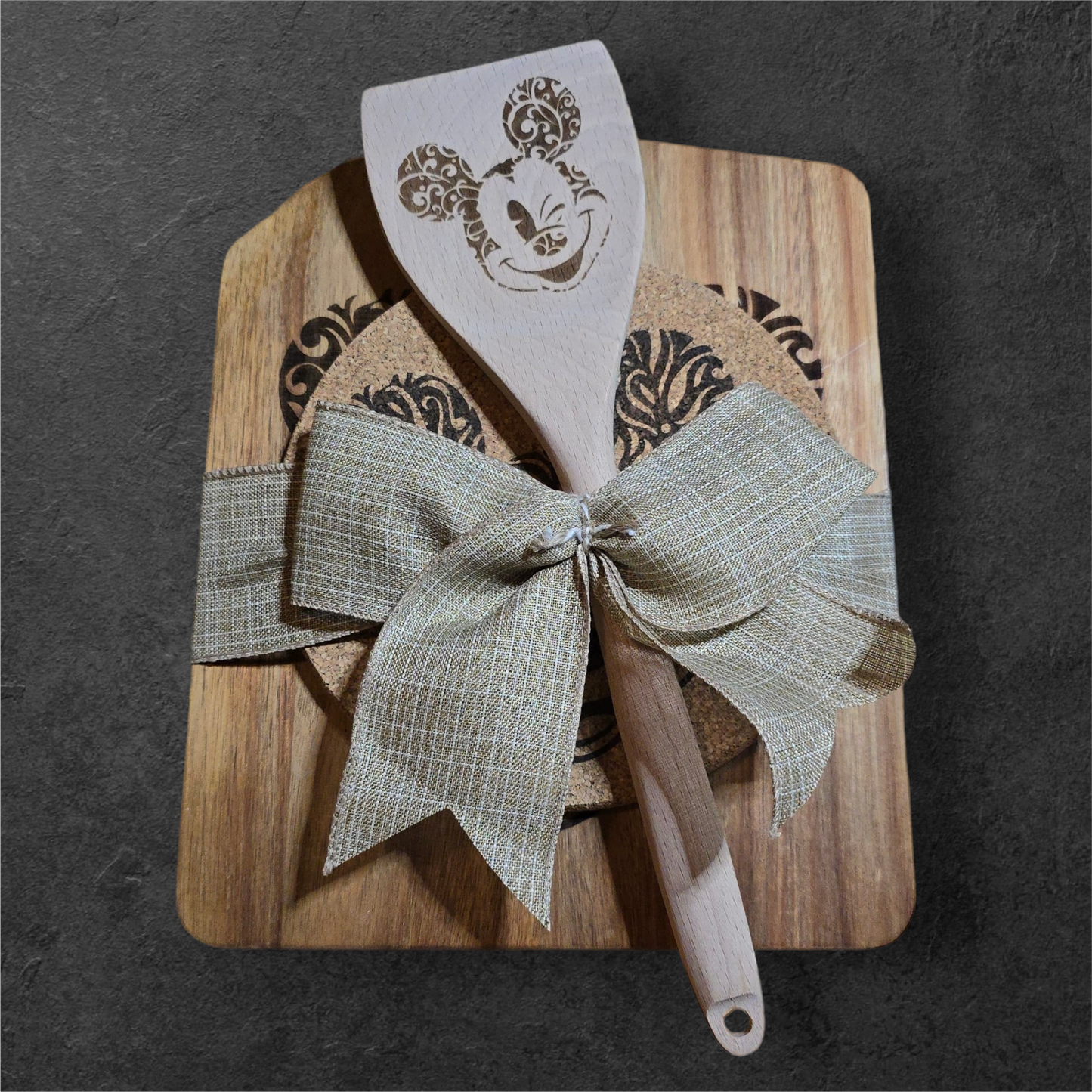 MM Head Match Set [Cutting Board, Trivet, & Spoon]